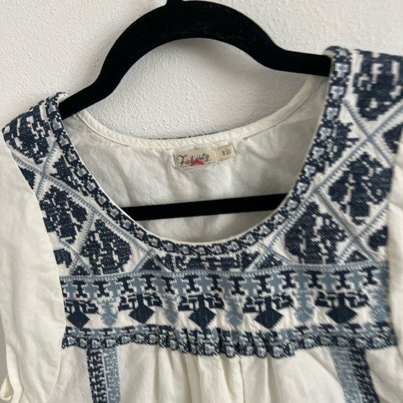 Faherty Molina Blouse, size small - Picture 3 of 4